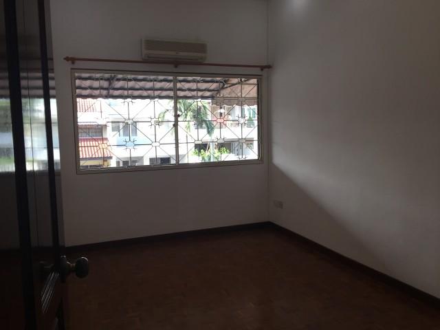Golden Hill Estate (D19), Terrace #109203662
